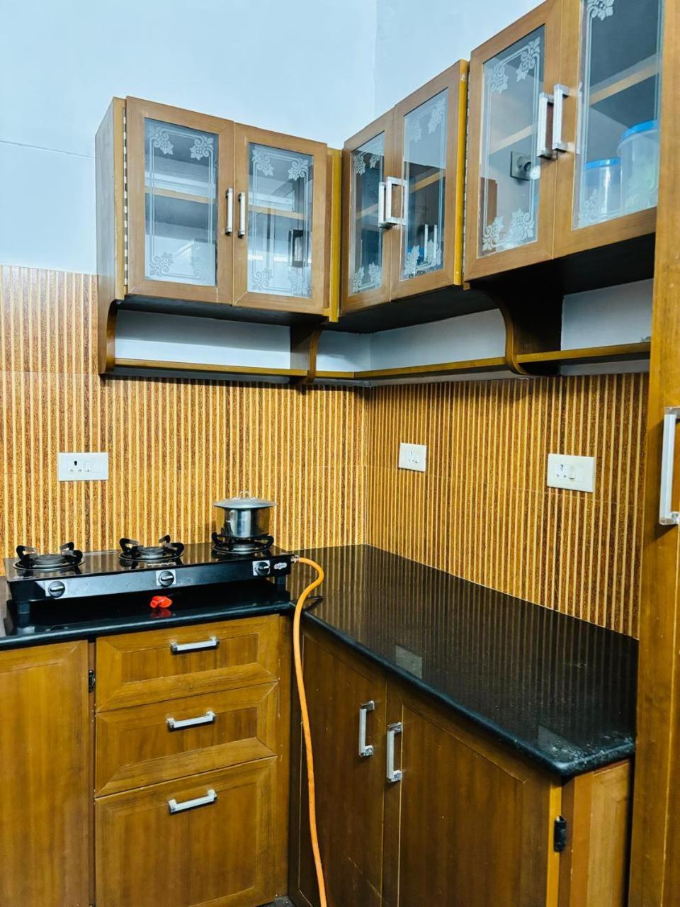 Luxus Inn Ja - Padmanabha Thiruvananthapuram Kültér fotó