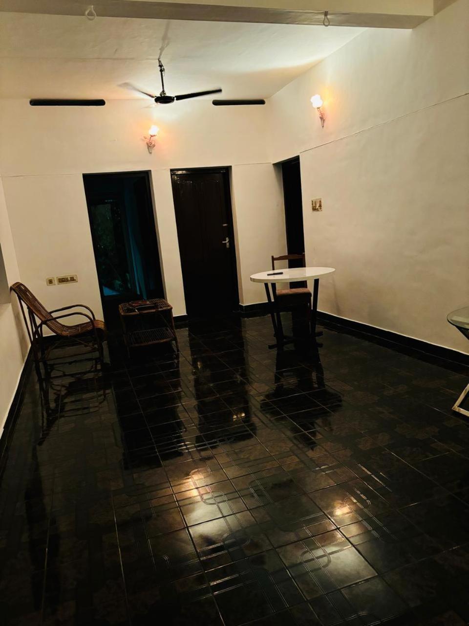 Luxus Inn Ja - Padmanabha Thiruvananthapuram Kültér fotó